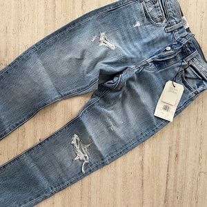 NWT Levi’s 501 skinny destroyed jeans